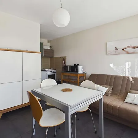 T2 Avec Terrasse Et Parking Prive, Proche Plage, Capacite 4 Personnes - - Fr-1-326-495 * Marseillan (Herault)