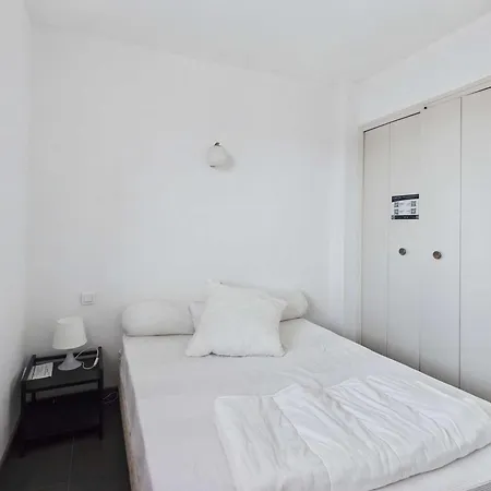 Apartamento T2 Avec Terrasse Et Parking Prive, Proche Plage, Capacite 4 Personnes - - Fr-1-326-495 *