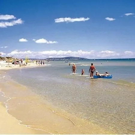 T2 Avec Terrasse Et Parking Prive, Proche Plage, Capacite 4 Personnes - - Fr-1-326-495 *