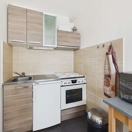 T2 Avec Terrasse Et Parking Prive, Proche Plage, Capacite 4 Personnes - - Fr-1-326-495