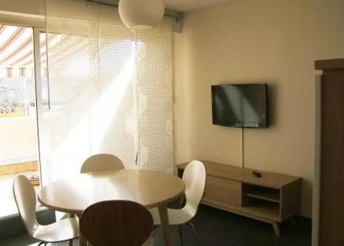 T2 Avec Terrasse Et Parking Prive, Proche Plage, Capacite 4 Personnes - - Fr-1-326-495 * Marseillan (Herault)