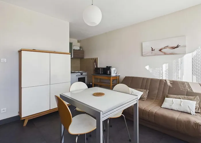 T2 Avec Terrasse Et Parking Prive, Proche Plage, Capacite 4 Personnes - - Fr-1-326-495 * Marseillan (Herault)
